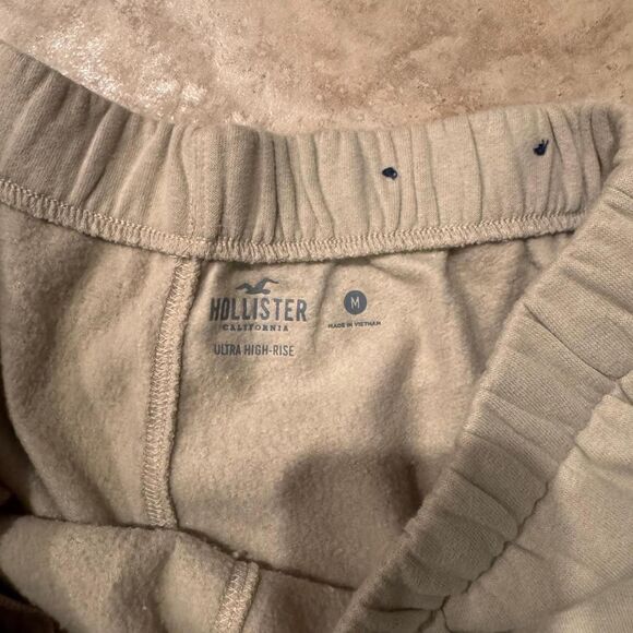 Hollister-co Women's Tan and Brown Joggers-tracksuits - Picture 6 of 7